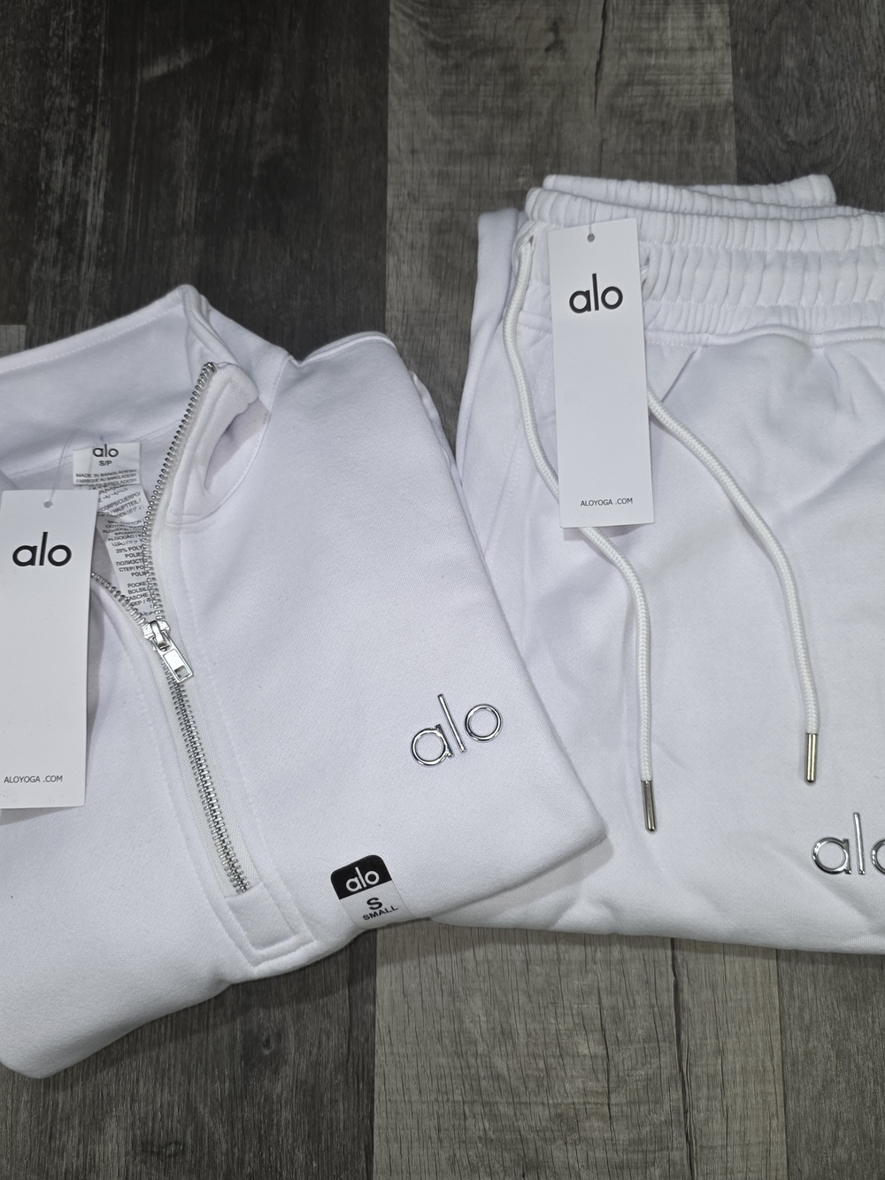 ALO Yoga Accolade White Quater Zip & Flared Jogger Bottoms 2 Piece Set
